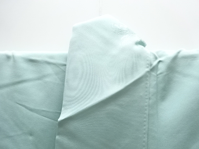  菊模様織出し色無地着物